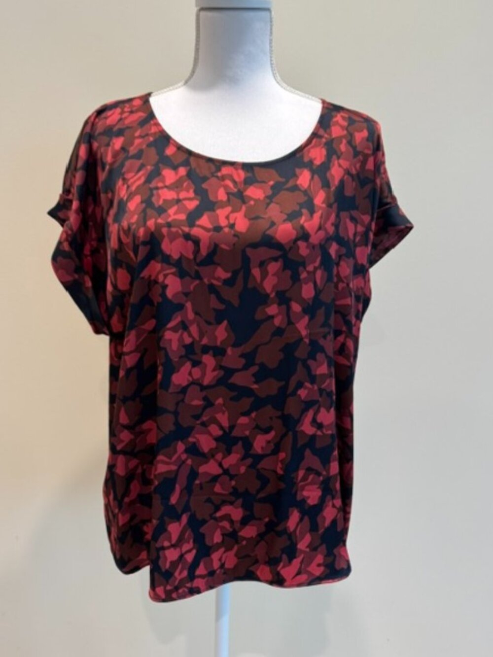 NWT Nine West Navy Floral Short Sleeve Top Size XL